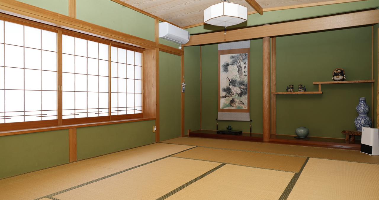 十二畳敷きの和室